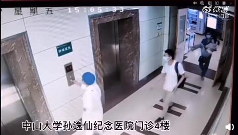 帥！廣州醫(yī)生抱患者1分鐘跑下4層樓送急救