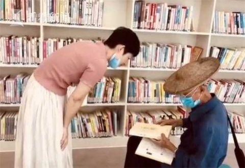 圖書(shū)館閉館日為84歲老農(nóng)一人開(kāi)放(圖1)