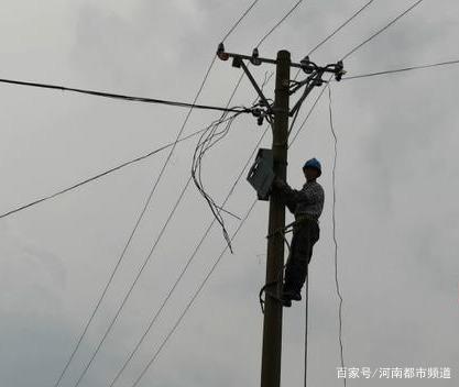 綏化突遭龍卷風(fēng)襲擊，房蓋在天上飛！村民：我70歲沒見過這事(圖8)