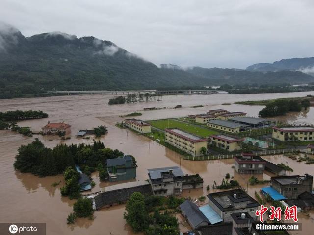 四川啟動(dòng)I級防汛應(yīng)急響應(yīng) 水電站防浪堤被沖垮(圖3)