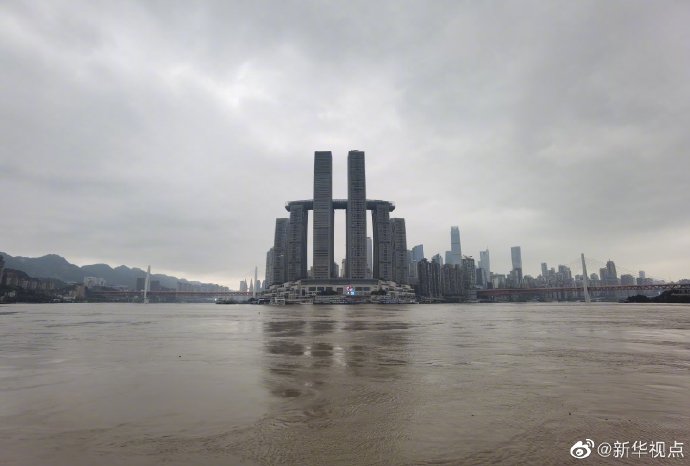 重慶洪崖洞等多處景點(diǎn)被淹，已啟動史上首次防汛I級應(yīng)急響應(yīng)(圖5)